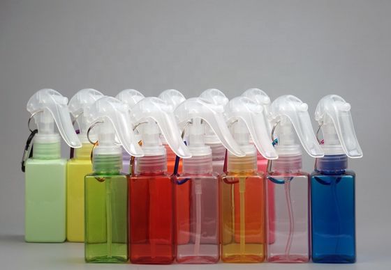 Impresión en pantalla Botella de pulverización de gatillo de forma cuadrada de 100 ml con gancho mental portátil